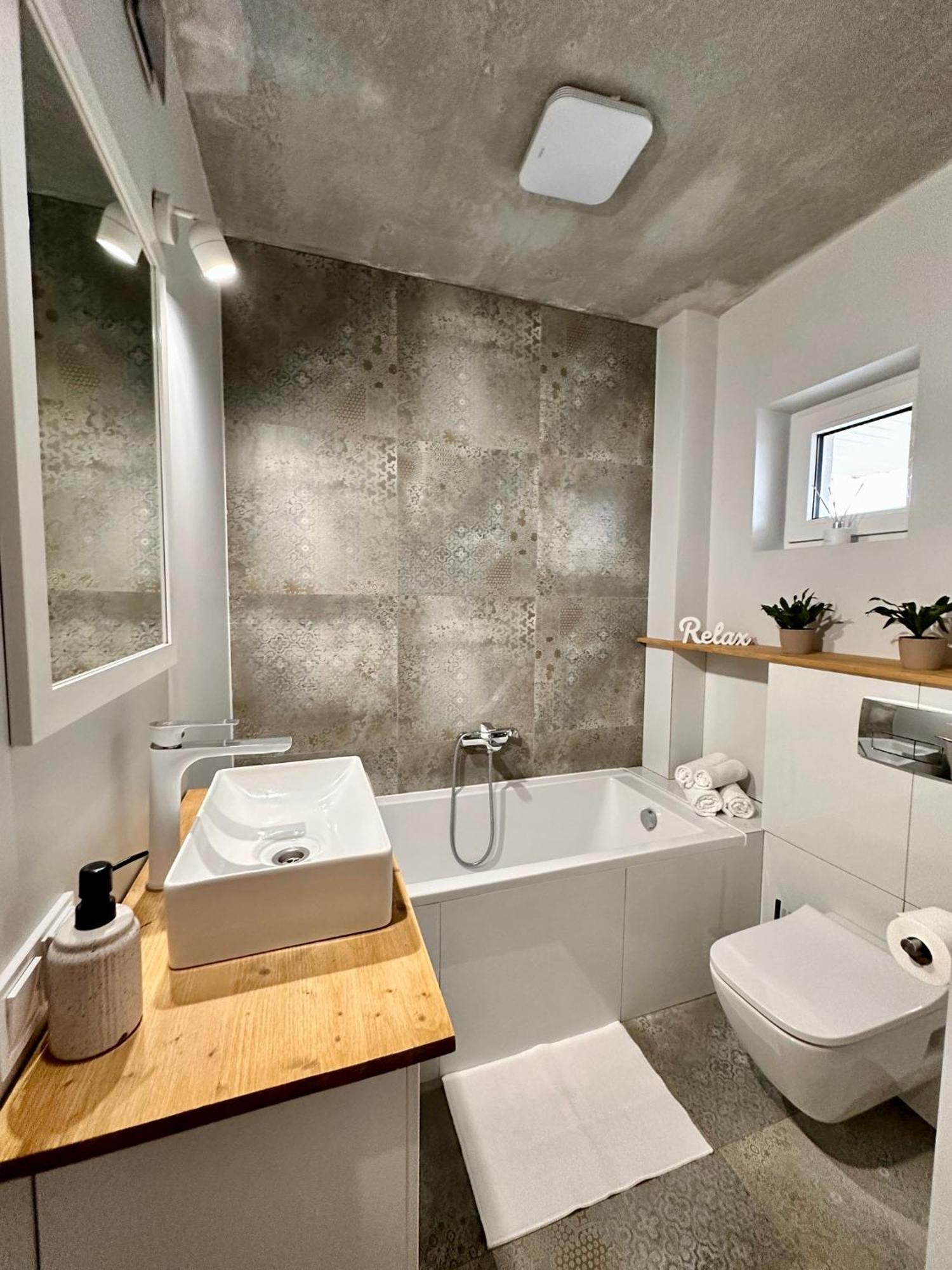 Laba - Basen, Blisko Plazy, Cisza, Taras, Parking, Bezplatne Wifi, Wyjatkowy! Apartamento Gdynia Exterior foto